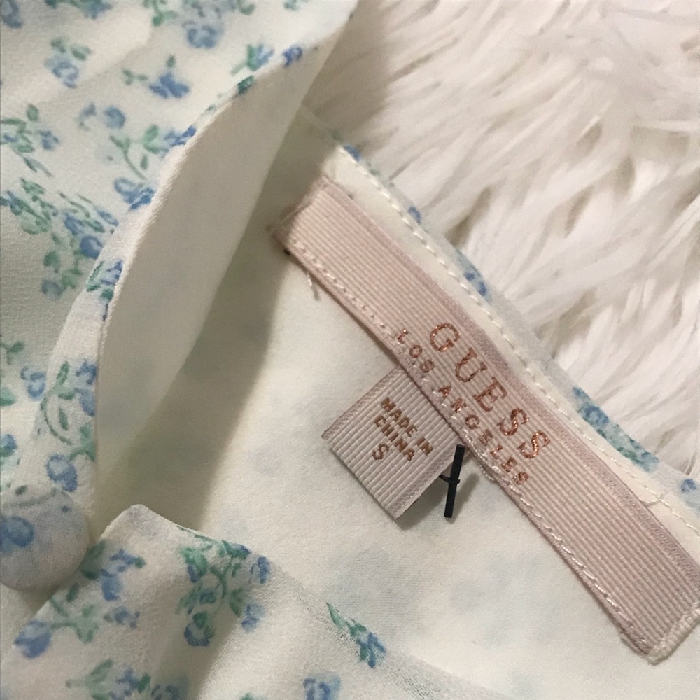 GUESS crop top
